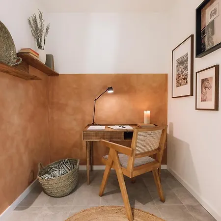Algaba - 2 Bedrooms In Eixample Esquerra Apartman *