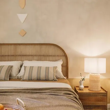 Algaba - 2 Bedrooms In Eixample Esquerra