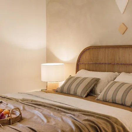 Algaba - 2 Bedrooms In Eixample Esquerra