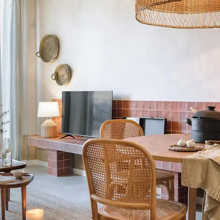 Algaba - 2 Bedrooms In Eixample Esquerra *