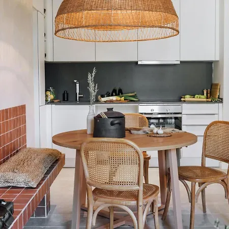 Algaba - 2 Bedrooms In Eixample Esquerra