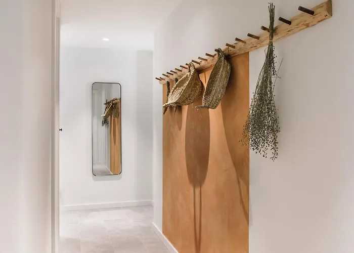 Appartamento Algaba - 2 Bedrooms In Eixample Esquerra Barcellona