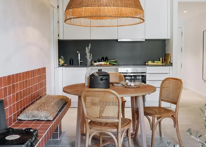 Algaba - 2 Bedrooms In Eixample Esquerra